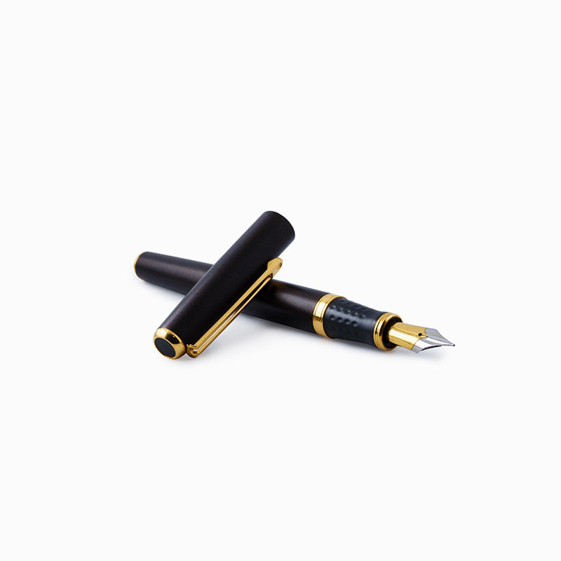 navy-blue-fountain-pen a